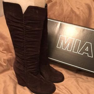MIA tall suede boots size 9 dark brown wedge heel